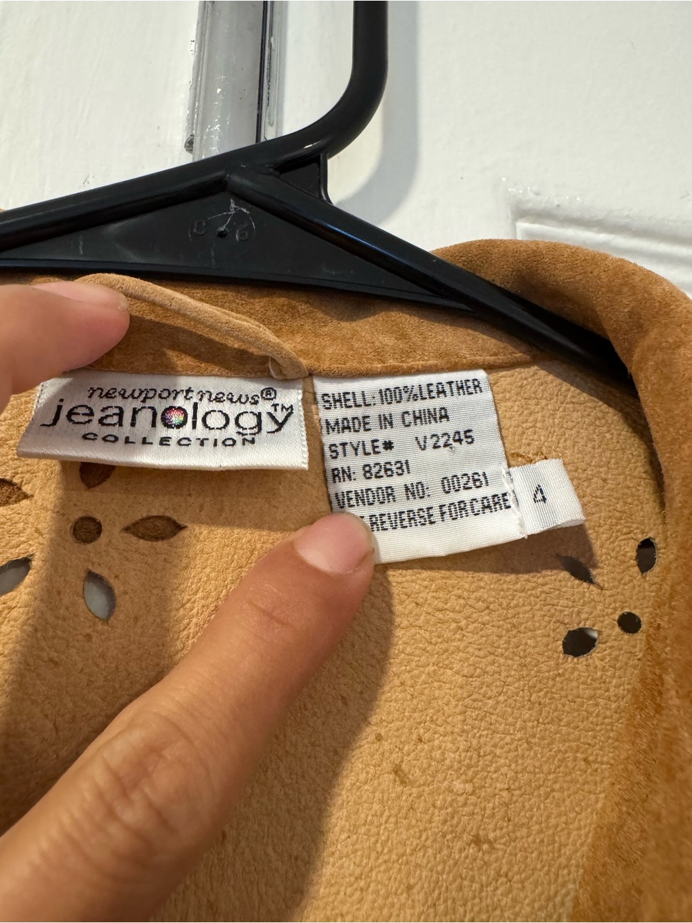 Vintage 100% Leather Suede Jacket - Picture 4 of 11